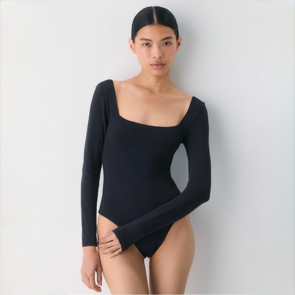 Babaton Aritzia Black Square Neck Long Sleeve Bodysuit Size S - Picture 2 of 16